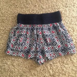 Patterned flowy shorts